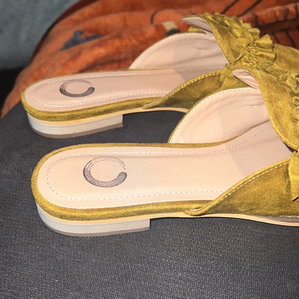 Women’s Journee flat mules, dressy shoes , size 8, excellent condition - Picture 10 of 12